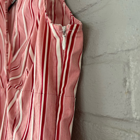 Ann Taylor Loft Stretch Sleeveless Top Size 10 - Picture 4 of 4